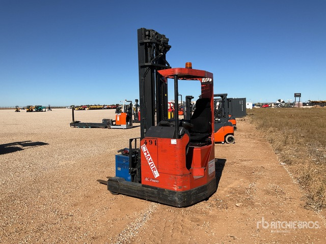 2001 BT RRE2 Electric Stacker - Stacker: picture 2 2001 BT RRE2 Electric Stacker - Stacker: picture 2