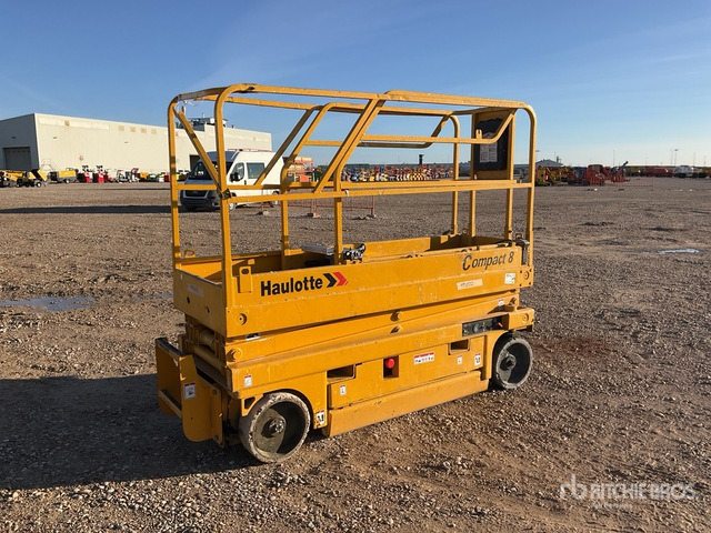 2002 Haulotte Compact 8 Electric Scissor Lift - Scissor lift: picture 3 2002 Haulotte Compact 8 Electric Scissor Lift - Scissor lift: picture 3