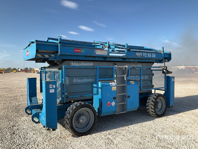 2006 Genie GS5390RT 4x4 Diesel Scissor Lift - Scissor lift: picture 1 2006 Genie GS5390RT 4x4 Diesel Scissor Lift - Scissor lift: picture 1