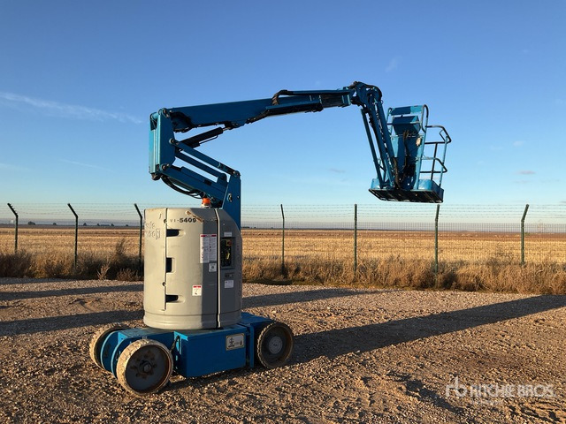 2006 Genie Z-30/20N 2WD Electric Articulating Boom Lift - Articulated boom: picture 2 2006 Genie Z-30/20N 2WD Electric Articulating Boom Lift - Articulated boom: picture 2