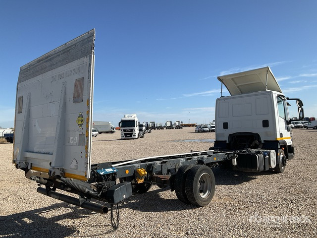 2012 Iveco Eurocargo 180 4x2 Cab and Chassis - Cab chassis truck: picture 5 2012 Iveco Eurocargo 180 4x2 Cab and Chassis - Cab chassis truck: picture 5