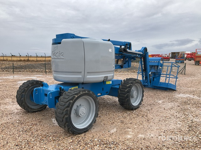 2013 Genie Z45/25J 4WD Diesel Articulating Boom Lift - Articulated boom: picture 2 2013 Genie Z45/25J 4WD Diesel Articulating Boom Lift - Articulated boom: picture 2