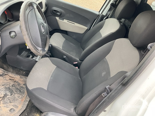 2016 DACIA Dokker Cargo Van - Commercial vehicle: picture 5 2016 DACIA Dokker Cargo Van - Commercial vehicle: picture 5