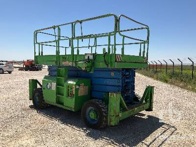 EMC PE18 4x4 Diesel - Scissor lift: picture 3 EMC PE18 4x4 Diesel - Scissor lift: picture 3