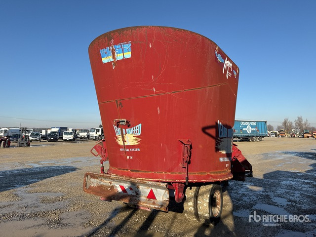 1993 AGM W14 Feed Wagon - Forage mixer wagon: picture 3 1993 AGM W14 Feed Wagon - Forage mixer wagon: picture 3