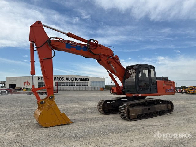 2000 Fiat-Hitachi EX235 Escavatore cingolato - Crawler excavator: picture 1 2000 Fiat-Hitachi EX235 Escavatore cingolato - Crawler excavator: picture 1