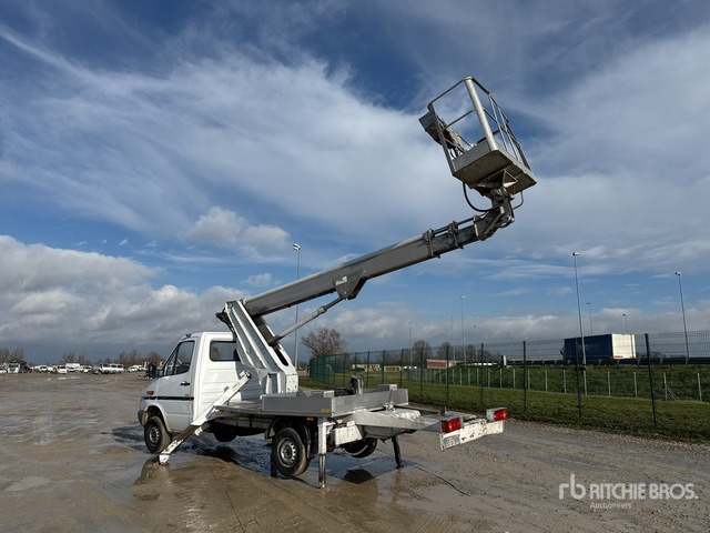 2001 Mercedes-Benz 311CDI 2001 Pagliero 180ALU 18 m on Bucket Truck - Truck mounted aerial platform: picture 2 2001 Mercedes-Benz 311CDI 2001 Pagliero 180ALU 18 m on Bucket Truck - Truck mounted aerial platform: picture 2