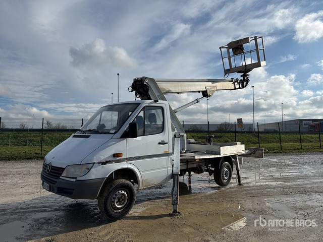 2001 Mercedes-Benz 311CDI 2001 Pagliero 180ALU 18 m on Bucket Truck - Truck mounted aerial platform: picture 1 2001 Mercedes-Benz 311CDI 2001 Pagliero 180ALU 18 m on Bucket Truck - Truck mounted aerial platform: picture 1