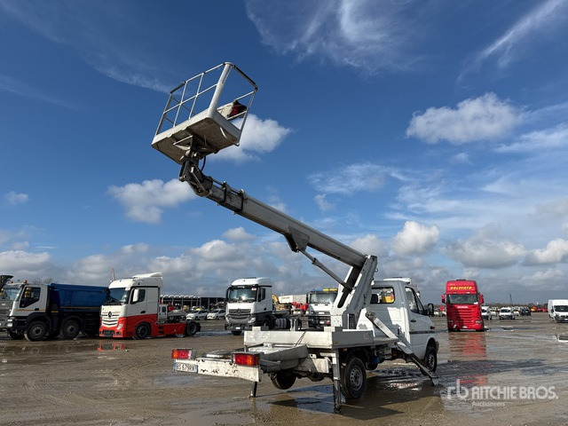 2001 Mercedes-Benz 311CDI 2001 Pagliero 180ALU 18 m on Bucket Truck - Truck mounted aerial platform: picture 3 2001 Mercedes-Benz 311CDI 2001 Pagliero 180ALU 18 m on Bucket Truck - Truck mounted aerial platform: picture 3