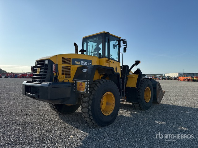 2003 Komatsu WA250-5 Pala gommata - Wheel loader: picture 3 2003 Komatsu WA250-5 Pala gommata - Wheel loader: picture 3
