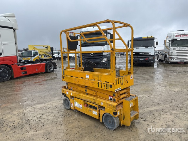 2006 Haulotte Optimum 8 Electric (Inoperable) Scissor Lift - Scissor lift: picture 1 2006 Haulotte Optimum 8 Electric (Inoperable) Scissor Lift - Scissor lift: picture 1