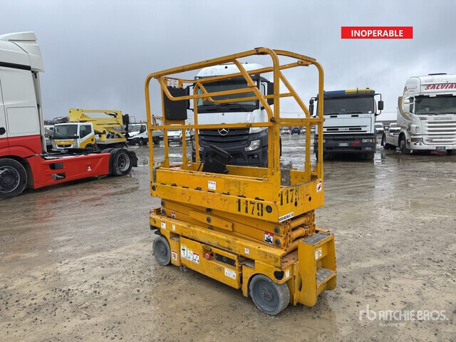 2006 Haulotte Optimum 8 Electric (Inoperable) Scissor Lift - Scissor lift: picture 2 2006 Haulotte Optimum 8 Electric (Inoperable) Scissor Lift - Scissor lift: picture 2
