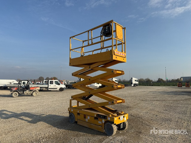 2007 Haulotte Compact 10N Electric Scissor Lift - Scissor lift: picture 1 2007 Haulotte Compact 10N Electric Scissor Lift - Scissor lift: picture 1