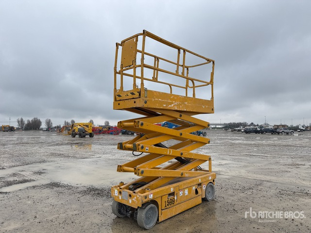 2007 Haulotte Compact 10N Scissor Lift - Scissor lift: picture 2 2007 Haulotte Compact 10N Scissor Lift - Scissor lift: picture 2
