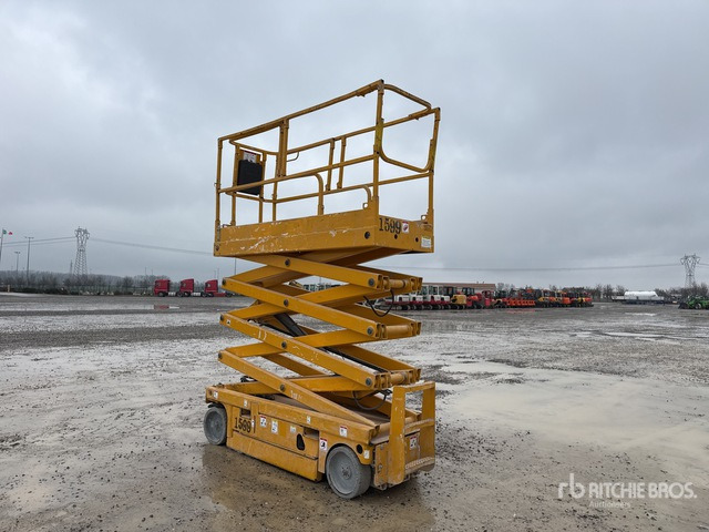 2007 Haulotte Compact 10N Scissor Lift - Scissor lift: picture 3 2007 Haulotte Compact 10N Scissor Lift - Scissor lift: picture 3