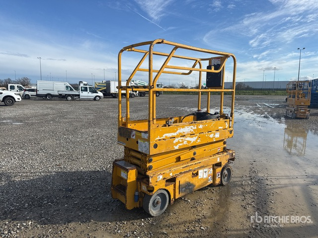 2008 Haulotte Optimum 8 Electric (Inoperable) Scissor Lift - Scissor lift: picture 2 2008 Haulotte Optimum 8 Electric (Inoperable) Scissor Lift - Scissor lift: picture 2