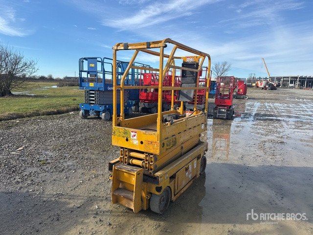 2009 Haulotte Optimum 8 Electric (Inoperable) Scissor Lift - Scissor lift: picture 2 2009 Haulotte Optimum 8 Electric (Inoperable) Scissor Lift - Scissor lift: picture 2