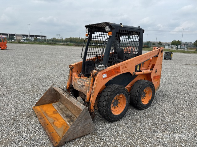 2012 Komatsu SK714-2 High Flow Skid Steer Loader - Skid steer loader: picture 1 2012 Komatsu SK714-2 High Flow Skid Steer Loader - Skid steer loader: picture 1
