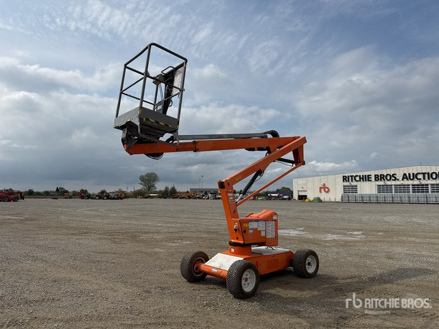 2013 Nifty-Lift HR12NE Electric Articulating Boom Lift - Articulated boom: picture 1 2013 Nifty-Lift HR12NE Electric Articulating Boom Lift - Articulated boom: picture 1