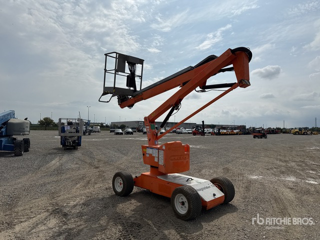 2013 Nifty-Lift HR12NE Electric Articulating Boom Lift - Articulated boom: picture 4 2013 Nifty-Lift HR12NE Electric Articulating Boom Lift - Articulated boom: picture 4