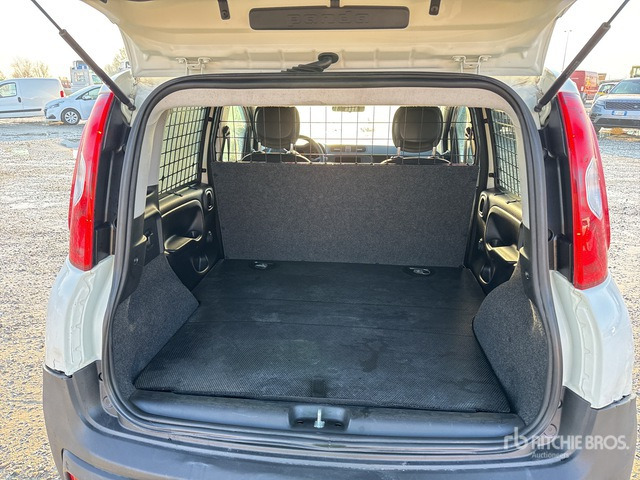 2016 Fiat Panda 1.3 MJT 80CV SES POP Van Truck - Box truck: picture 4 2016 Fiat Panda 1.3 MJT 80CV SES POP Van Truck - Box truck: picture 4
