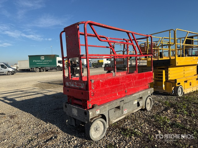 2016 Haulotte Compact 8 Electric (Inoperable) Scissor Lift - Scissor lift: picture 3 2016 Haulotte Compact 8 Electric (Inoperable) Scissor Lift - Scissor lift: picture 3