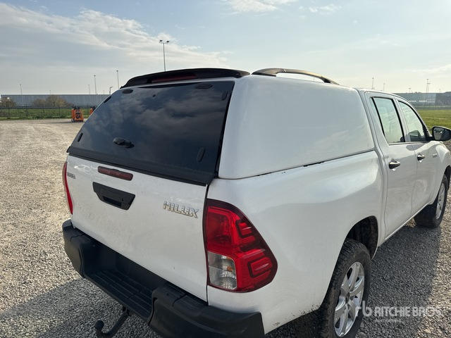 Pickup truck 2020 Toyota Hilux Crew Cab Pickup: picture 6 Pickup truck 2020 Toyota Hilux Crew Cab Pickup: picture 6