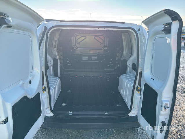 2022 Fiat Fiorino 1.3 MULTIJET 95 CV E6D-FINAL SX Van Truck - Box truck: picture 4 2022 Fiat Fiorino 1.3 MULTIJET 95 CV E6D-FINAL SX Van Truck - Box truck: picture 4