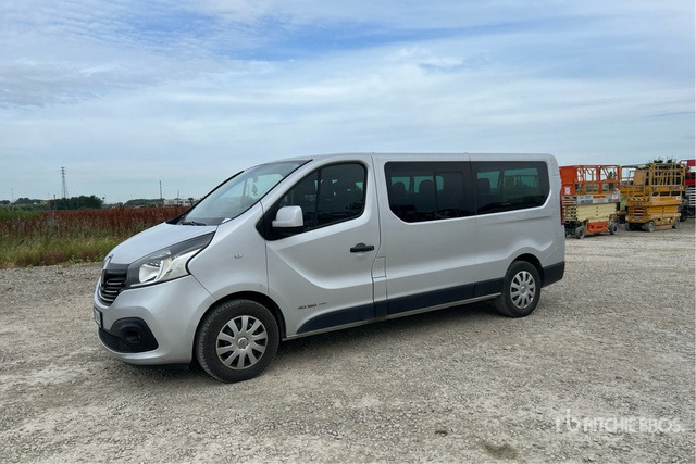 2015 Renault Trafic 120dci 9-Seat Mini Bus - Bus: picture 1 2015 Renault Trafic 120dci 9-Seat Mini Bus - Bus: picture 1