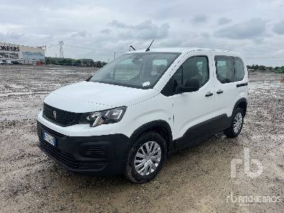 PEUGEOT RIFTER 1.5 BLUEHDI ACTIVE S&S 100CV - Car: picture 1 PEUGEOT RIFTER 1.5 BLUEHDI ACTIVE S&S 100CV - Car: picture 1