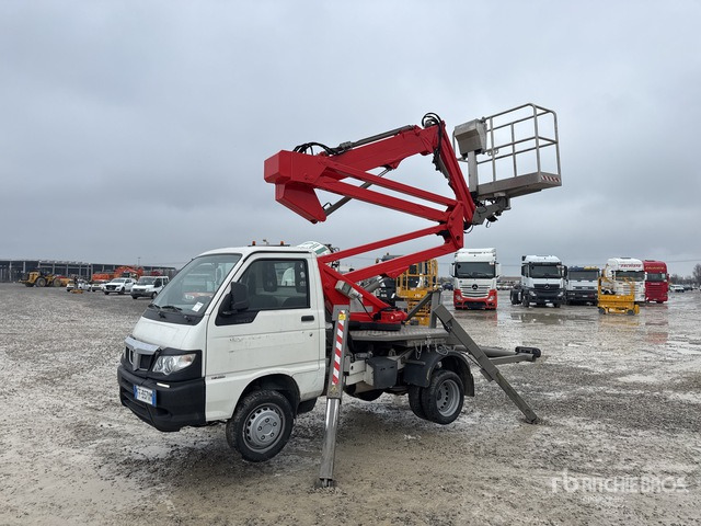 Piaggio Porter Maxxi Bucket Truck - Truck mounted aerial platform: picture 1 Piaggio Porter Maxxi Bucket Truck - Truck mounted aerial platform: picture 1