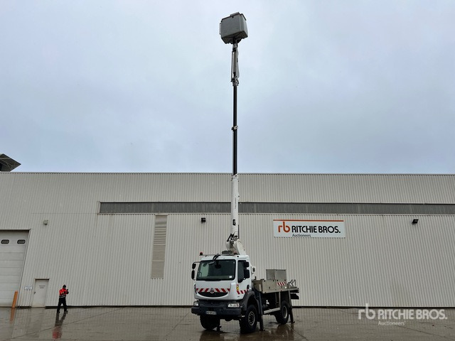 2009 Renault Midlum 240 DXi France Elevateur EL172TPM AM02 ... Bucket Truck - Truck mounted aerial platform: picture 2 2009 Renault Midlum 240 DXi France Elevateur EL172TPM AM02 ... Bucket Truck - Truck mounted aerial platform: picture 2