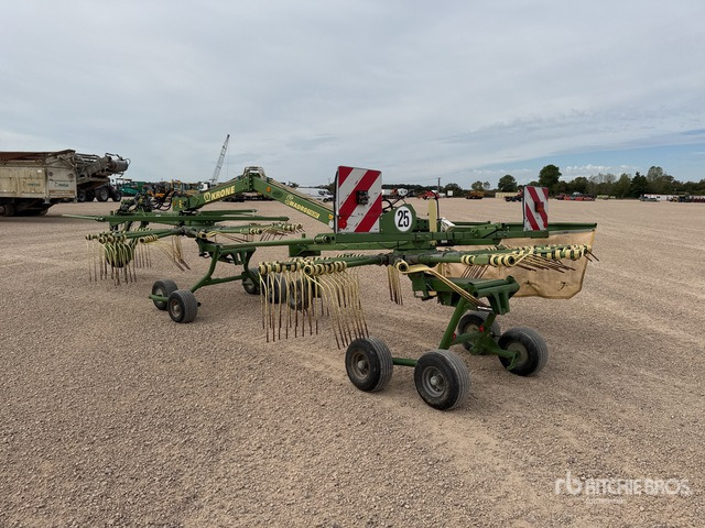 2012 Krone Swadro 710/26T 7.10 m 2 Rotor Andaineur Hay Rake - Tedder/ Rake: picture 3 2012 Krone Swadro 710/26T 7.10 m 2 Rotor Andaineur Hay Rake - Tedder/ Rake: picture 3