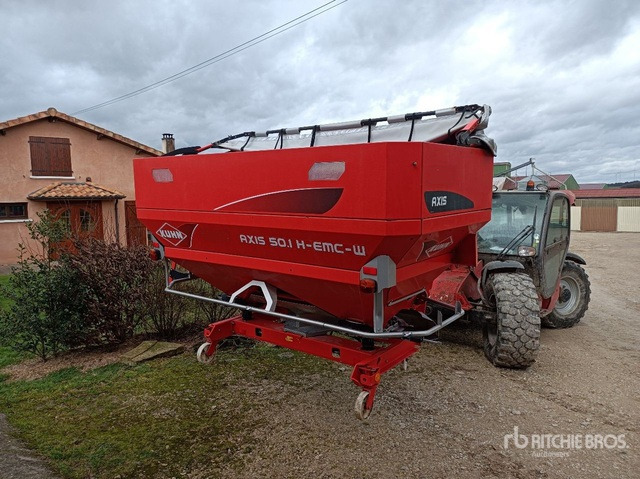 2014 Kuhn Axis 50.1 HEMC W 42 m 3-Point 4000 L Fertilizer Spreader - Flail mower/ Mulcher: picture 2 2014 Kuhn Axis 50.1 HEMC W 42 m 3-Point 4000 L Fertilizer Spreader - Flail mower/ Mulcher: picture 2