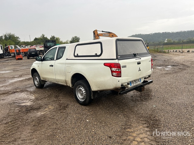 2018 Mitsubishi L200 4x4 Extended Cab (Inoperable) Pickup - Pickup truck: picture 4 2018 Mitsubishi L200 4x4 Extended Cab (Inoperable) Pickup - Pickup truck: picture 4