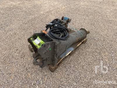 Qte De Marteaux Hydrauliques - Hydraulic hammer: picture 3 Qte De Marteaux Hydrauliques - Hydraulic hammer: picture 3