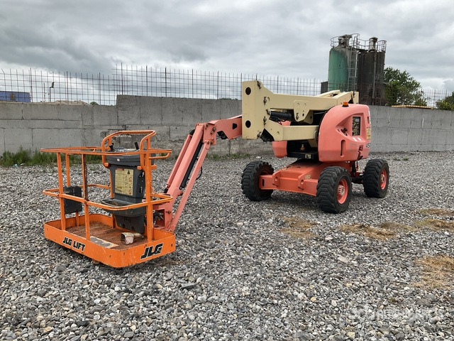 2000 JLG 450AJ 4WD Diesel Articulating Boom Lift - Articulated boom: picture 3 2000 JLG 450AJ 4WD Diesel Articulating Boom Lift - Articulated boom: picture 3