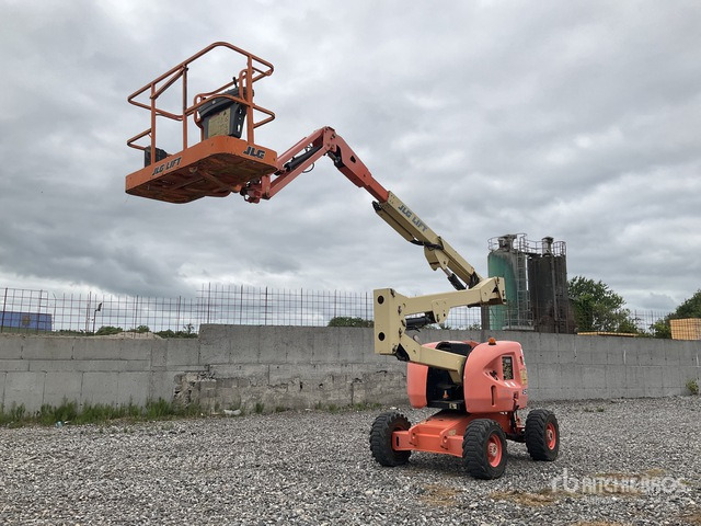 2000 JLG 450AJ 4WD Diesel Articulating Boom Lift - Articulated boom: picture 2 2000 JLG 450AJ 4WD Diesel Articulating Boom Lift - Articulated boom: picture 2
