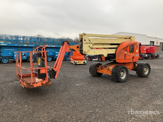 2006 JLG 450AJ Series ll 4WD Diesel Articulating Boom Lift - Articulated boom: picture 2 2006 JLG 450AJ Series ll 4WD Diesel Articulating Boom Lift - Articulated boom: picture 2