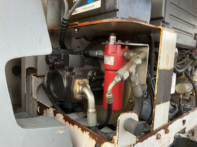 2008 Haulotte HA16PXNT 4WD Diesel Articulating Boom Lift - Articulated boom: picture 5 2008 Haulotte HA16PXNT 4WD Diesel Articulating Boom Lift - Articulated boom: picture 5