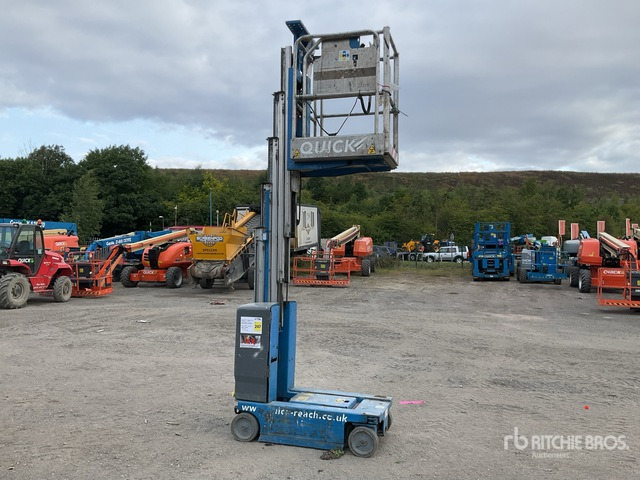 2010 Genie GR20 Vertical Mast Lift - Vertical mast lift: picture 2 2010 Genie GR20 Vertical Mast Lift - Vertical mast lift: picture 2