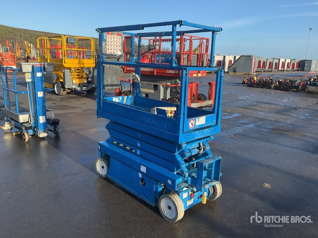 2012 Skyjack SJIII3219 Electric Scissor Lift - Scissor lift: picture 3 2012 Skyjack SJIII3219 Electric Scissor Lift - Scissor lift: picture 3