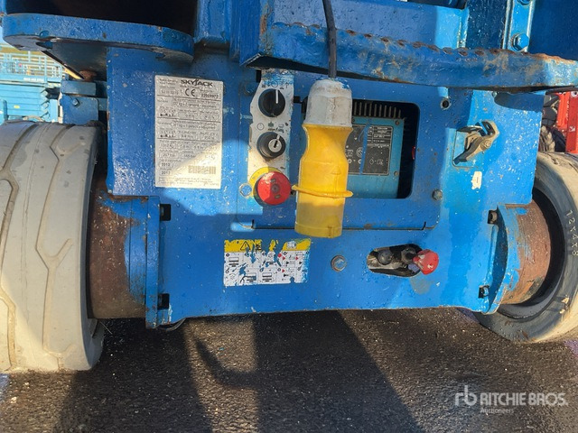 2012 Skyjack SJIII3219 Electric Scissor Lift - Scissor lift: picture 5 2012 Skyjack SJIII3219 Electric Scissor Lift - Scissor lift: picture 5