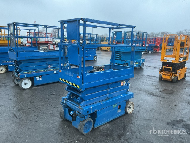 2012 Skyjack SJIII3219 Electric Scissor Lift - Scissor lift: picture 2 2012 Skyjack SJIII3219 Electric Scissor Lift - Scissor lift: picture 2