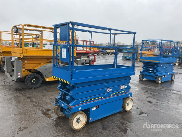 2012 Skyjack SJIII3226 Electric Scissor Lift - Scissor lift: picture 2 2012 Skyjack SJIII3226 Electric Scissor Lift - Scissor lift: picture 2