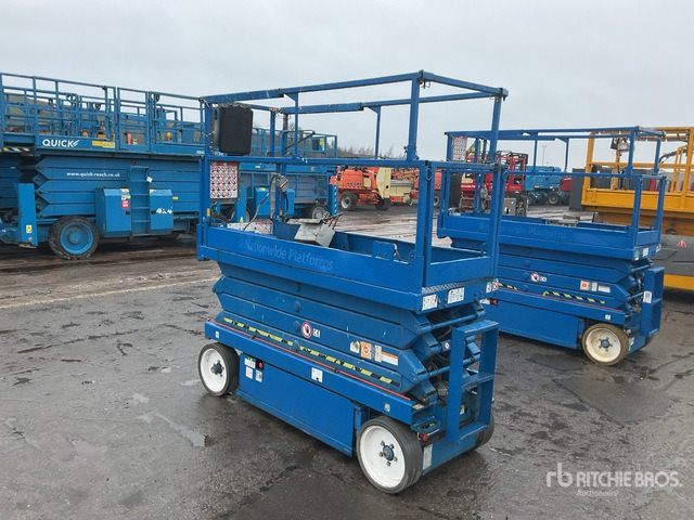 2012 Skyjack SJIII3226 Electric Scissor Lift - Scissor lift: picture 3 2012 Skyjack SJIII3226 Electric Scissor Lift - Scissor lift: picture 3