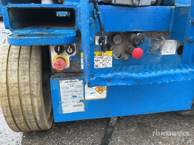 2012 Skyjack SJIII3226 Electric Scissor Lift - Scissor lift: picture 5 2012 Skyjack SJIII3226 Electric Scissor Lift - Scissor lift: picture 5