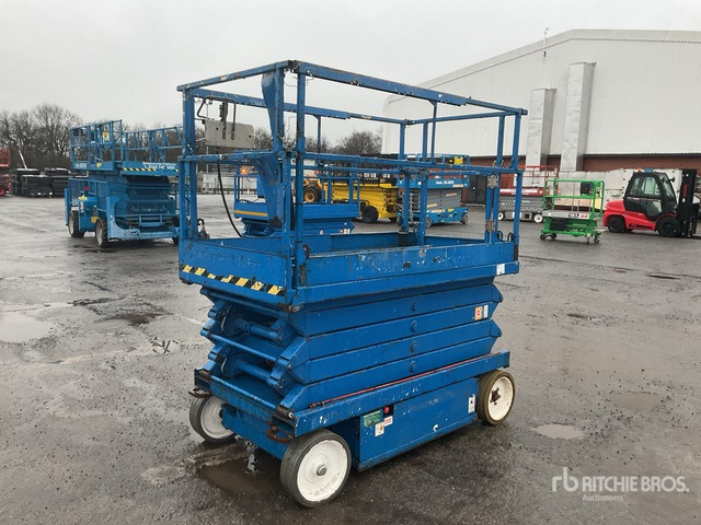 2012 Skyjack SJIII4632 Electric Scissor Lift - Scissor lift: picture 2 2012 Skyjack SJIII4632 Electric Scissor Lift - Scissor lift: picture 2