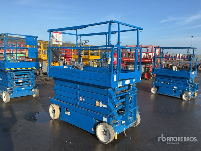 2012 Skyjack SJIII4632 Electric Scissor Lift - Scissor lift: picture 3 2012 Skyjack SJIII4632 Electric Scissor Lift - Scissor lift: picture 3