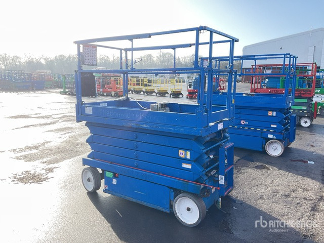 2012 Skyjack SJIII4632 Electric Scissor Lift - Scissor lift: picture 3 2012 Skyjack SJIII4632 Electric Scissor Lift - Scissor lift: picture 3